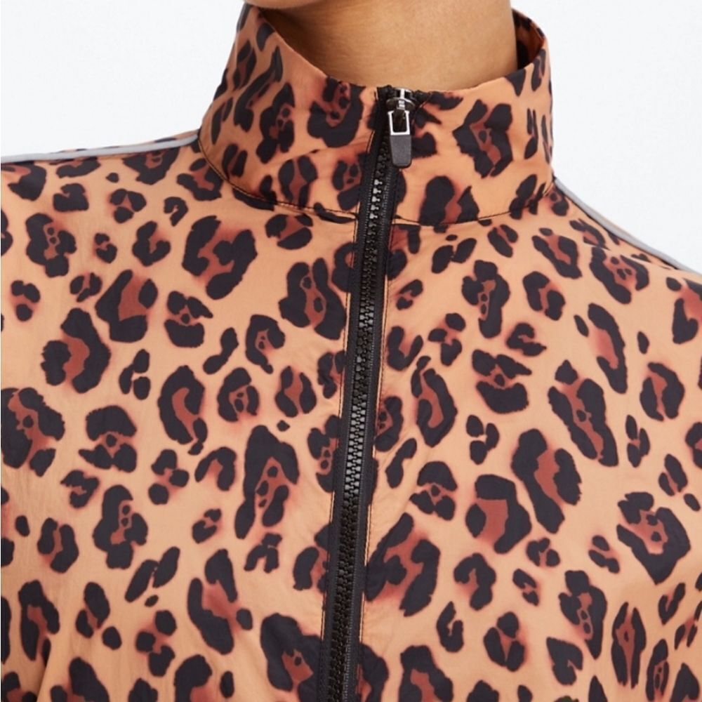 Fabletics Oversized Leopard Flyweight Windbreaker… - image 5